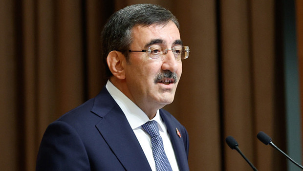 Cumhurbaşkanı Yardımcısı Cevdet Yılmaz, FIVB Milletler Ligi şampiyonu A Milli Kadın Voleybol Takımı’nı kutladı