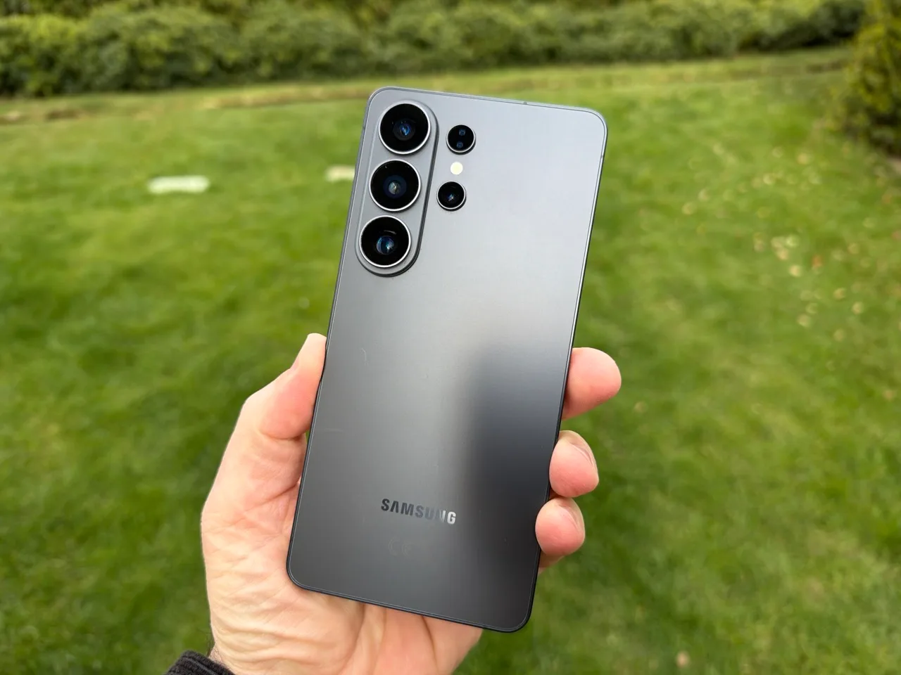 Samsung’un ön yüklü uygulamalarında 176 güvenlik açığı çıktı
